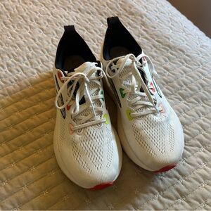 Brooks Women’s Glycerin 22 Running Shoes